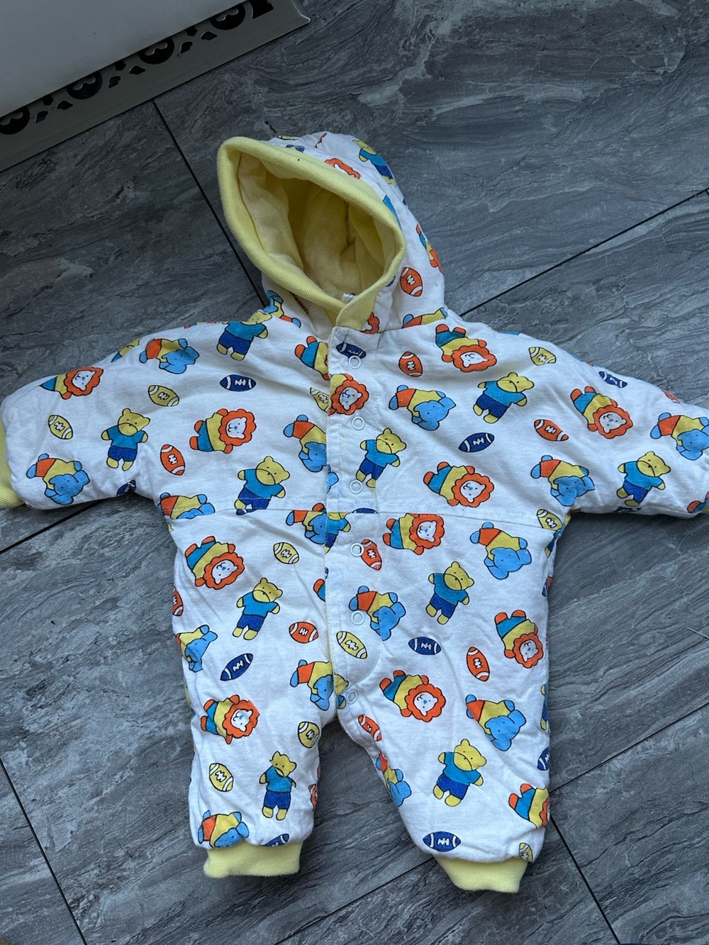 Vintage Kiddy Kids Baby Snowsuit 0-6M Animals Football Hooded Bunting Romper
